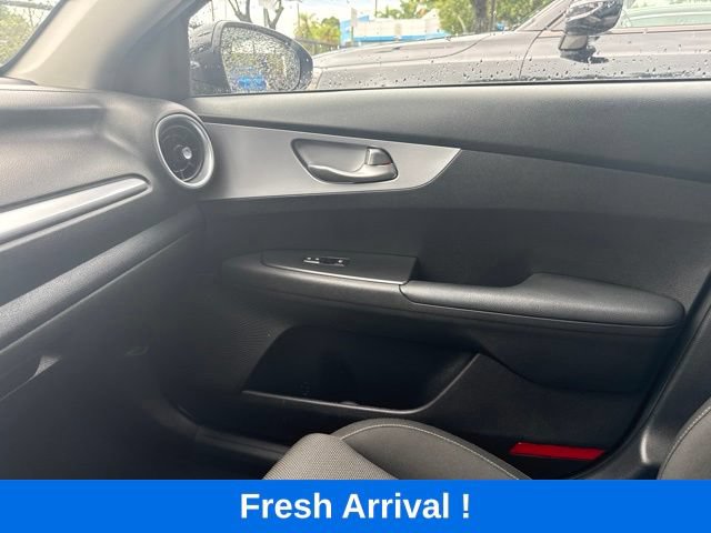 Used 2024 Kia Forte LXS FWD image 11