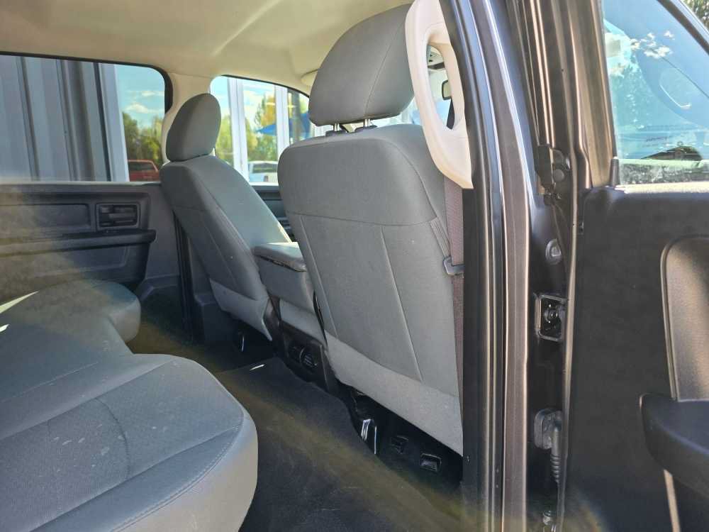 Used 2015 RAM 1500 Express AWD/4WD image 18