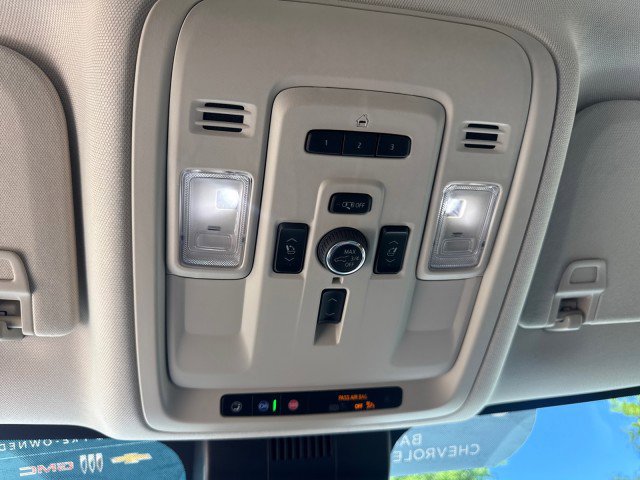 Used 2023 GMC Yukon Denali image 33