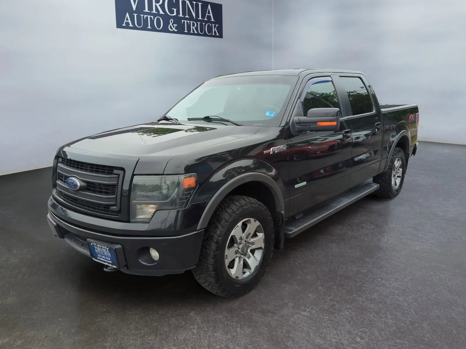 Used 2014 Ford F150 FX4 w/ Equipment Group 402A Luxury AWD/4WD image 1