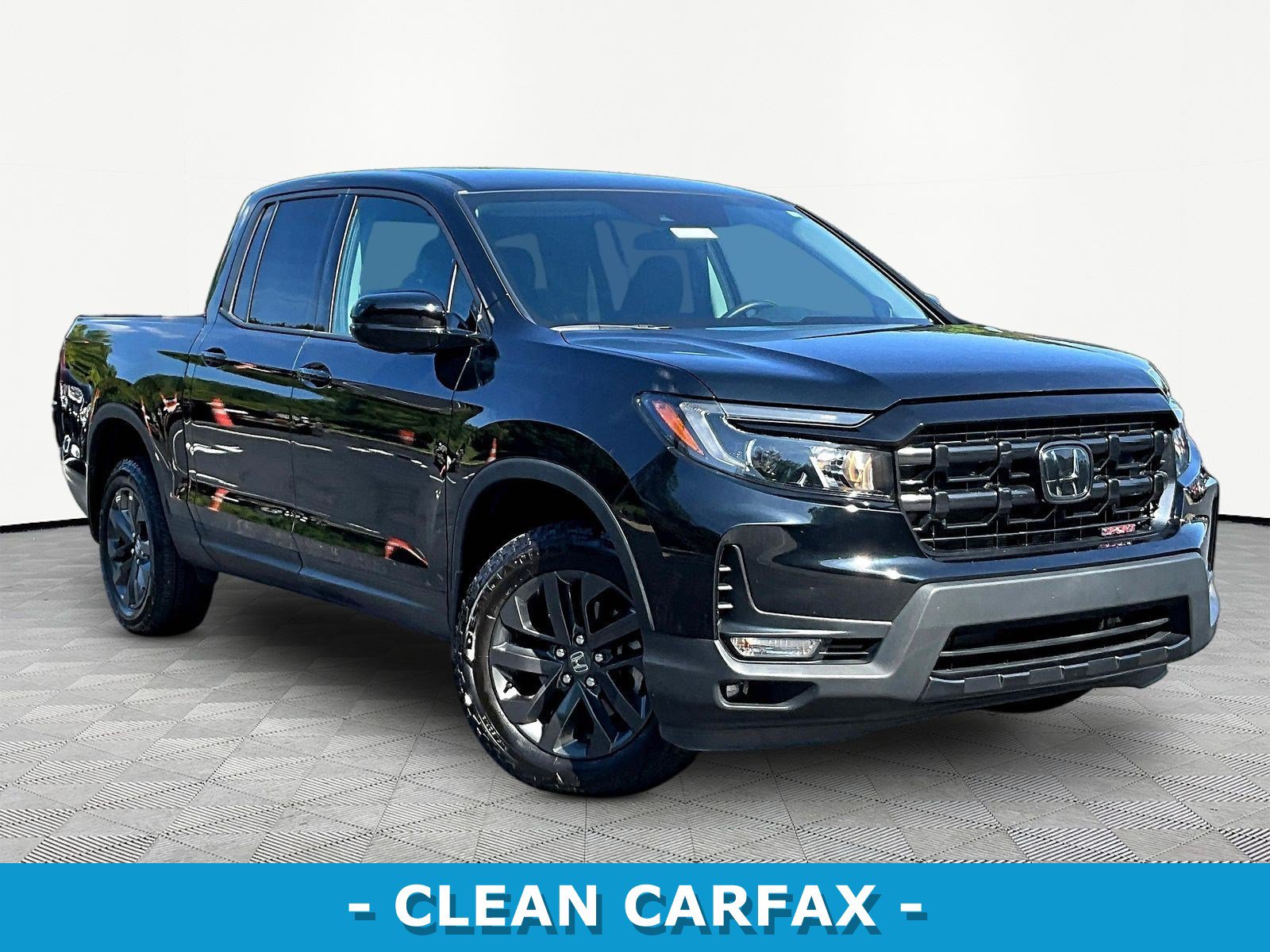 Certified 2025 Honda Ridgeline Sport image 3