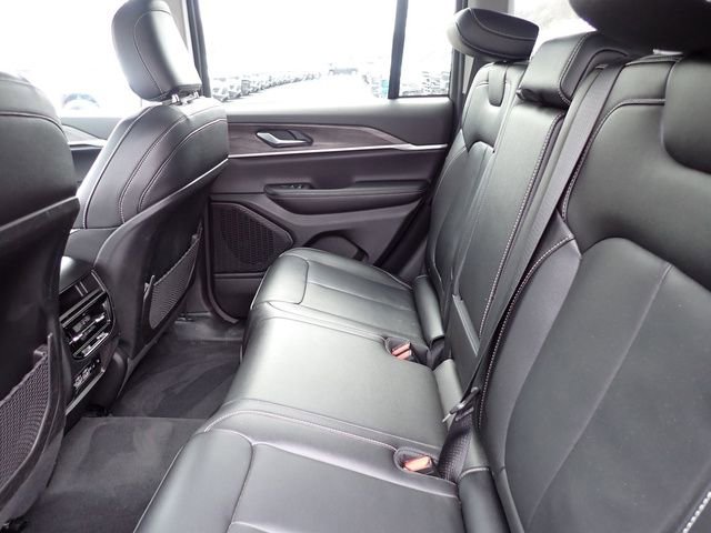 Certified 2023 Jeep Grand Cherokee Limited image 14