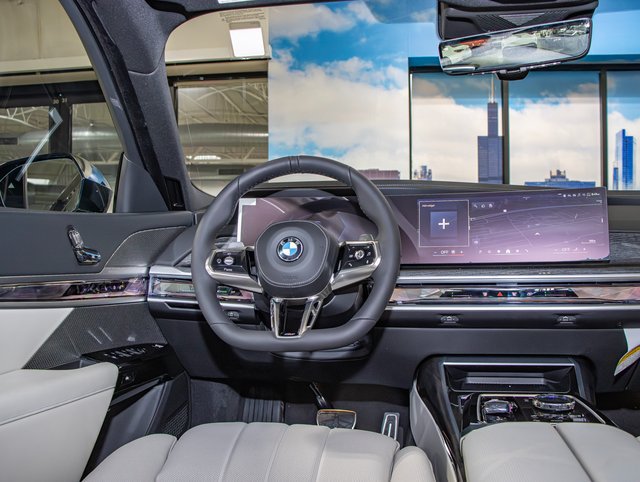 Used 2026 BMW 740i xDrive w/ Premium Package AWD/4WD image 16