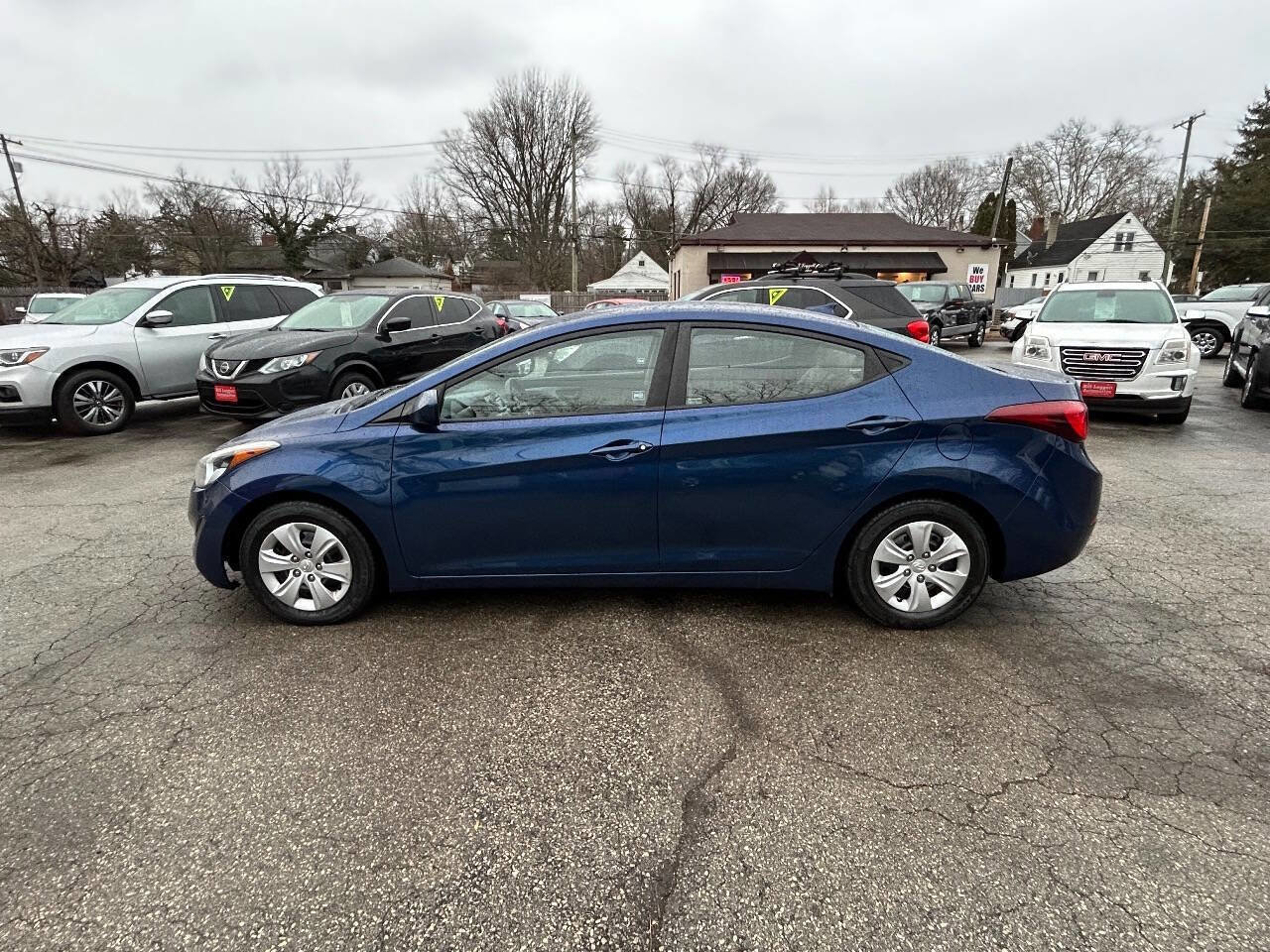 Used 2016 Hyundai Elantra SE image 4