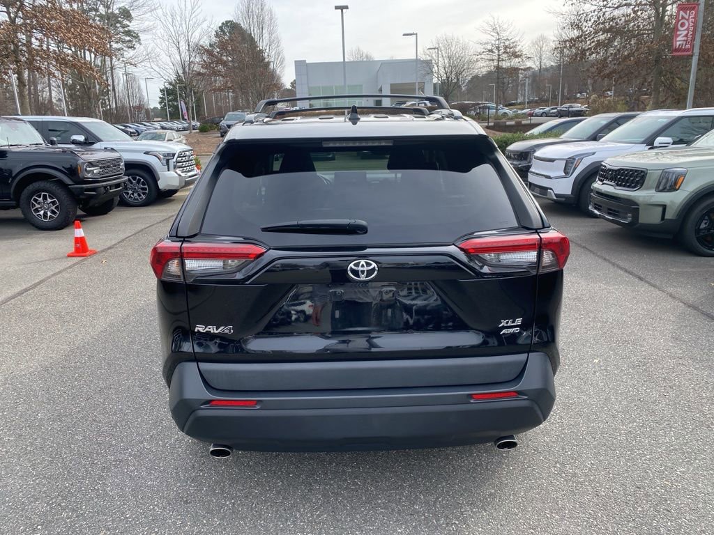 Used 2022 Toyota RAV4 XLE image 5