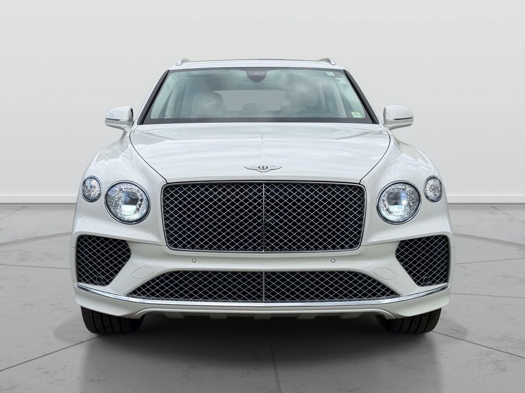 Used 2022 Bentley Bentayga AWD/4WD image 2