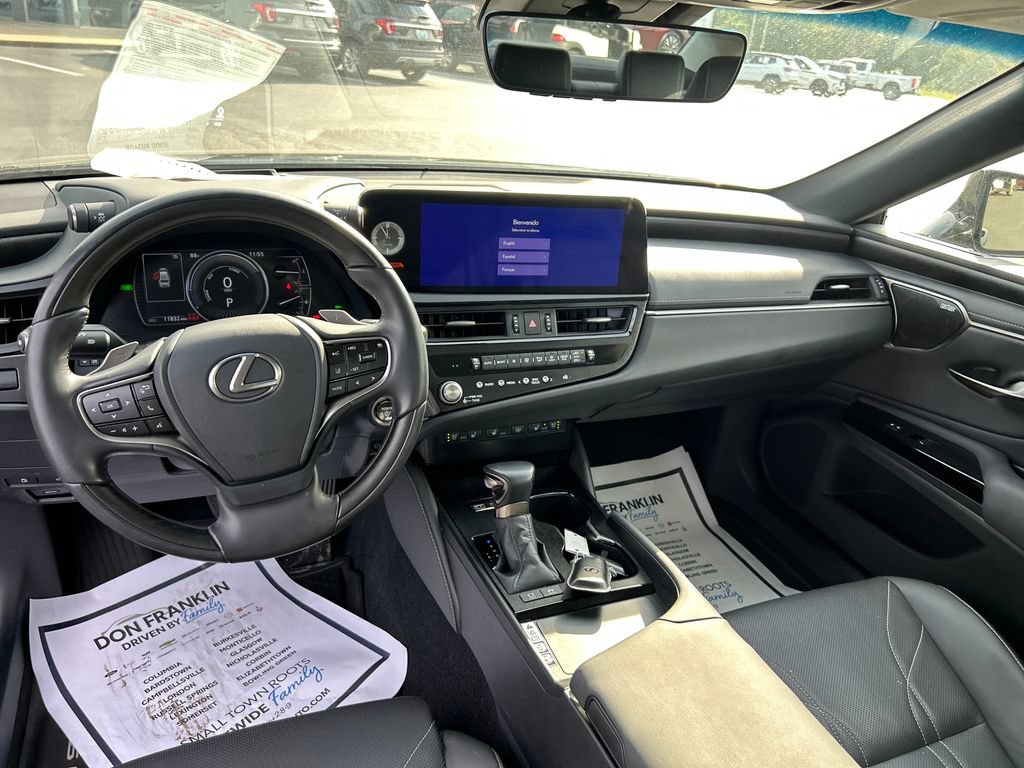 Used 2024 Lexus ES 300h w/ Accessory Package (Z2) FWD image 14