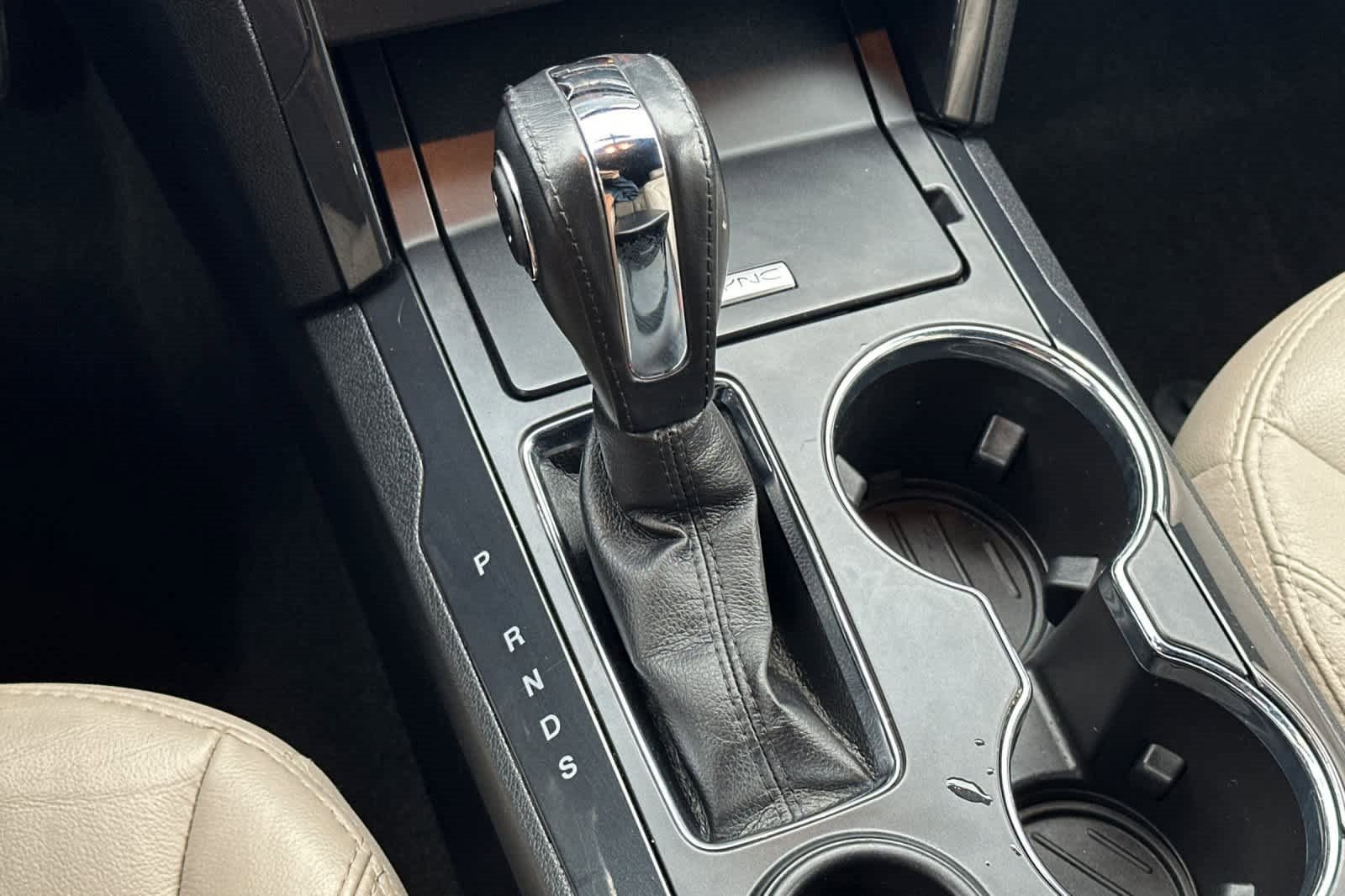 Used 2018 Ford Explorer XLT w/ Equipment Group 202A image 24