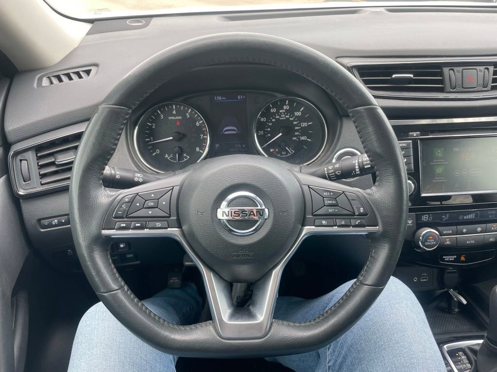 Used 2018 Nissan Rogue SV AWD/4WD image 23