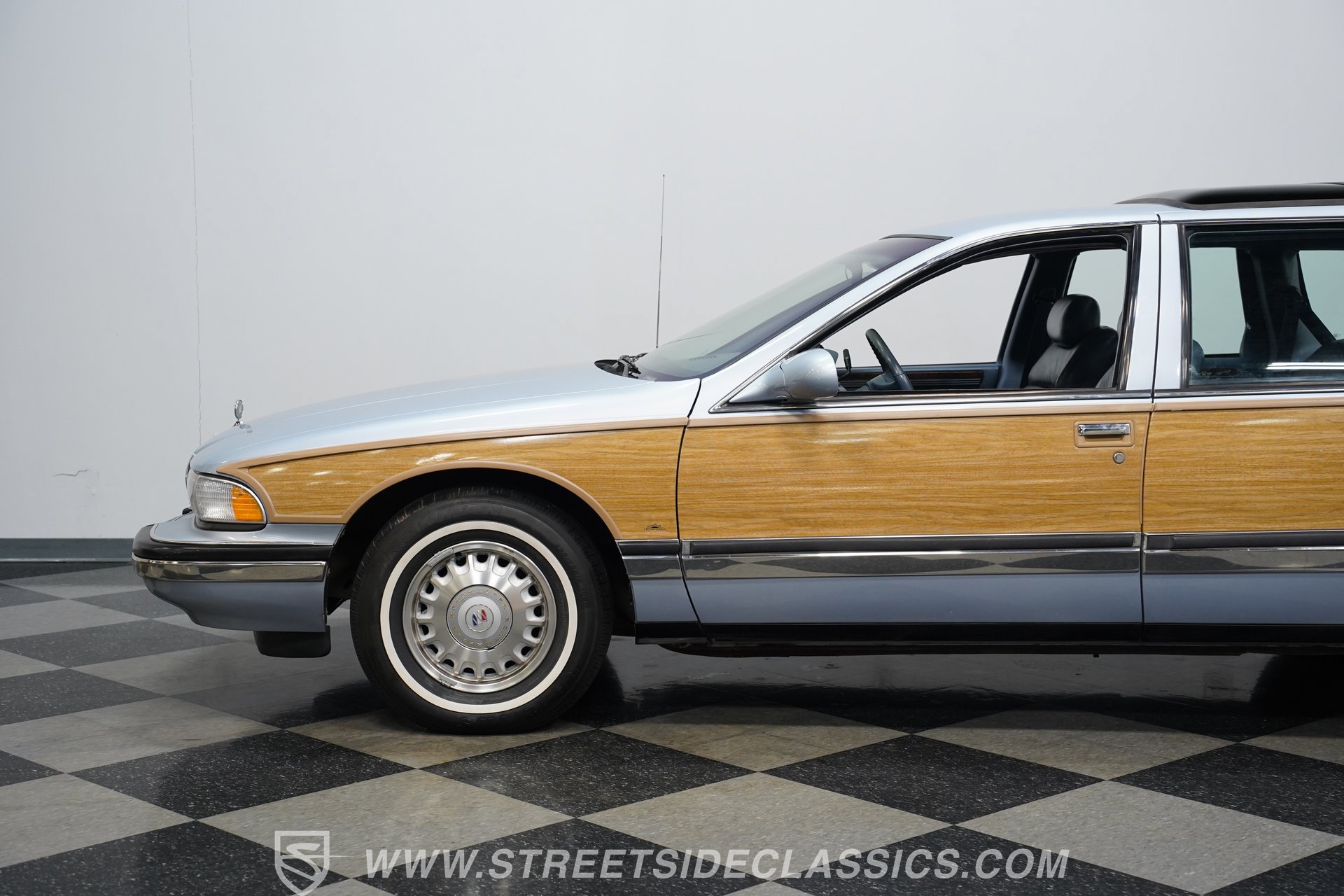 Used 1996 Buick Roadmaster Estate RWD image 22