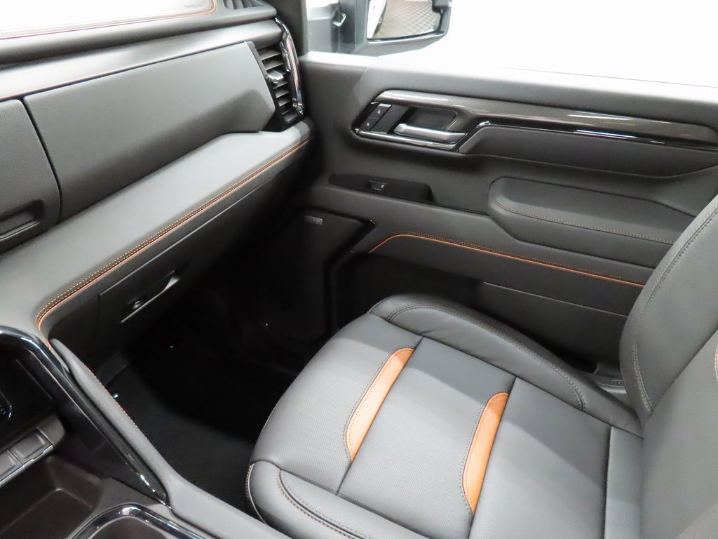 Used 2026 GMC Sierra 2500 AT4 image 30