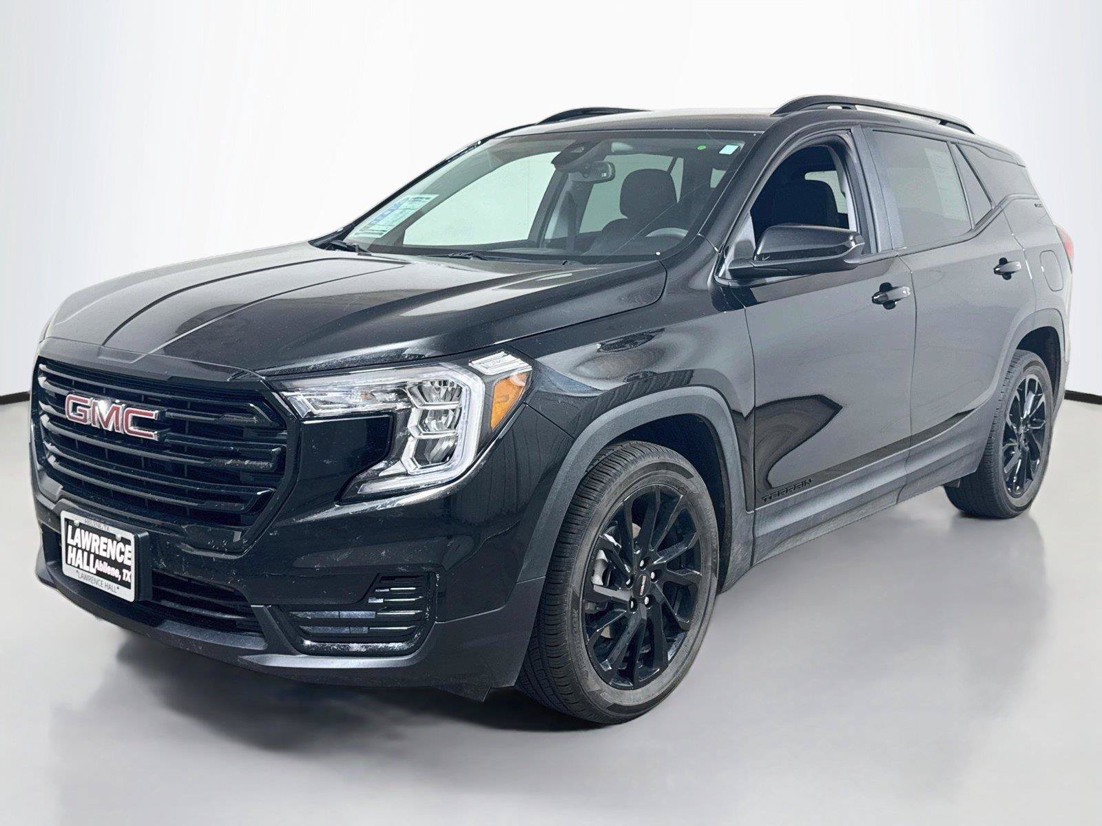 Used 2024 GMC Terrain SLE w/ Driver Convenience Package FWD image 1