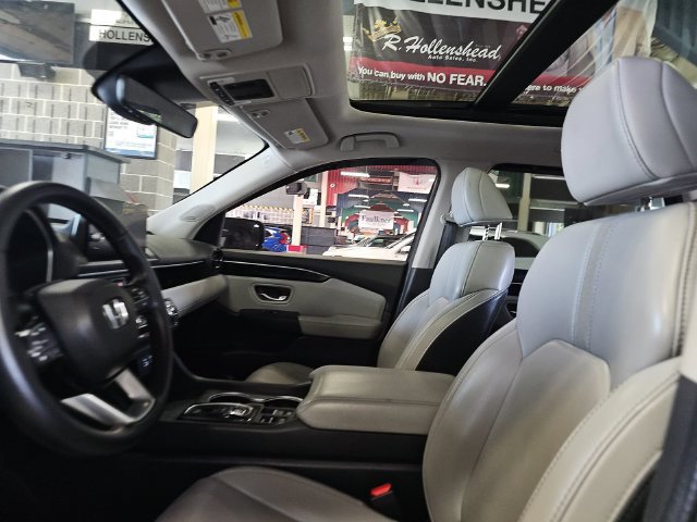 Used 2024 Honda Pilot Touring image 20