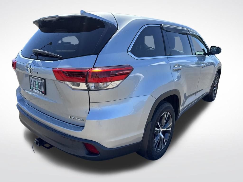 Used 2017 Toyota Highlander Plus AWD/4WD image 7