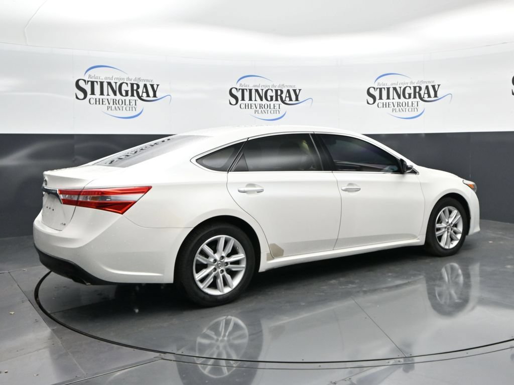 Used 2014 Toyota Avalon XLE FWD image 7