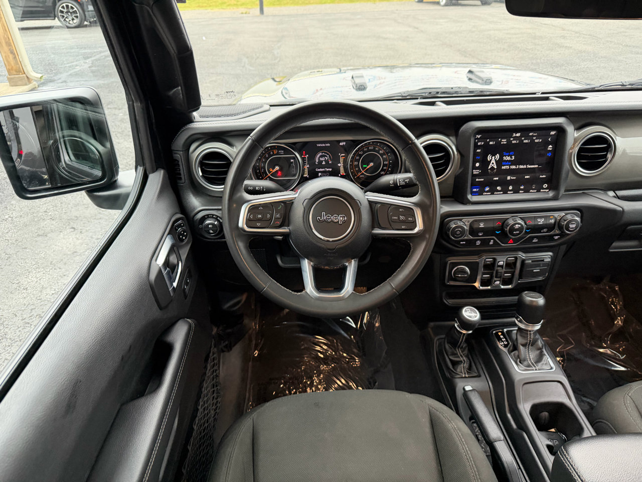 Used 2023 Jeep Gladiator Overland image 15