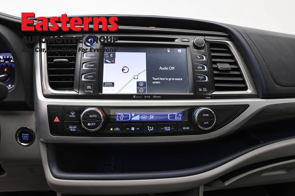 Used 2017 Toyota Highlander Limited Platinum AWD/4WD image 12