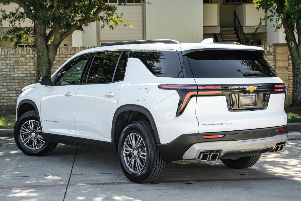 Used 2024 Chevrolet Traverse LT AWD/4WD image 20