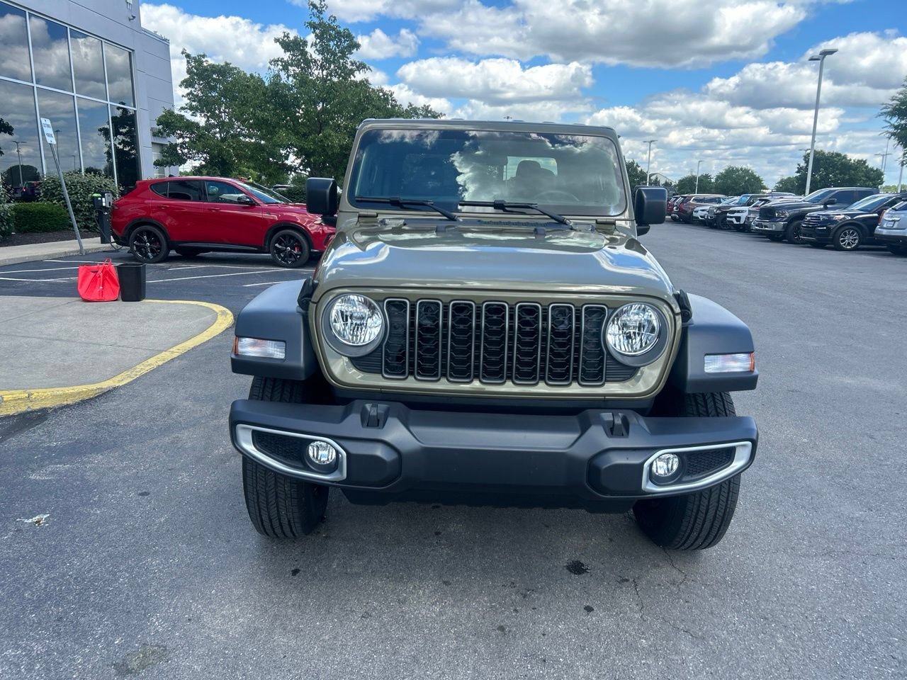 Used 2026 Jeep Gladiator Sport AWD/4WD image 8