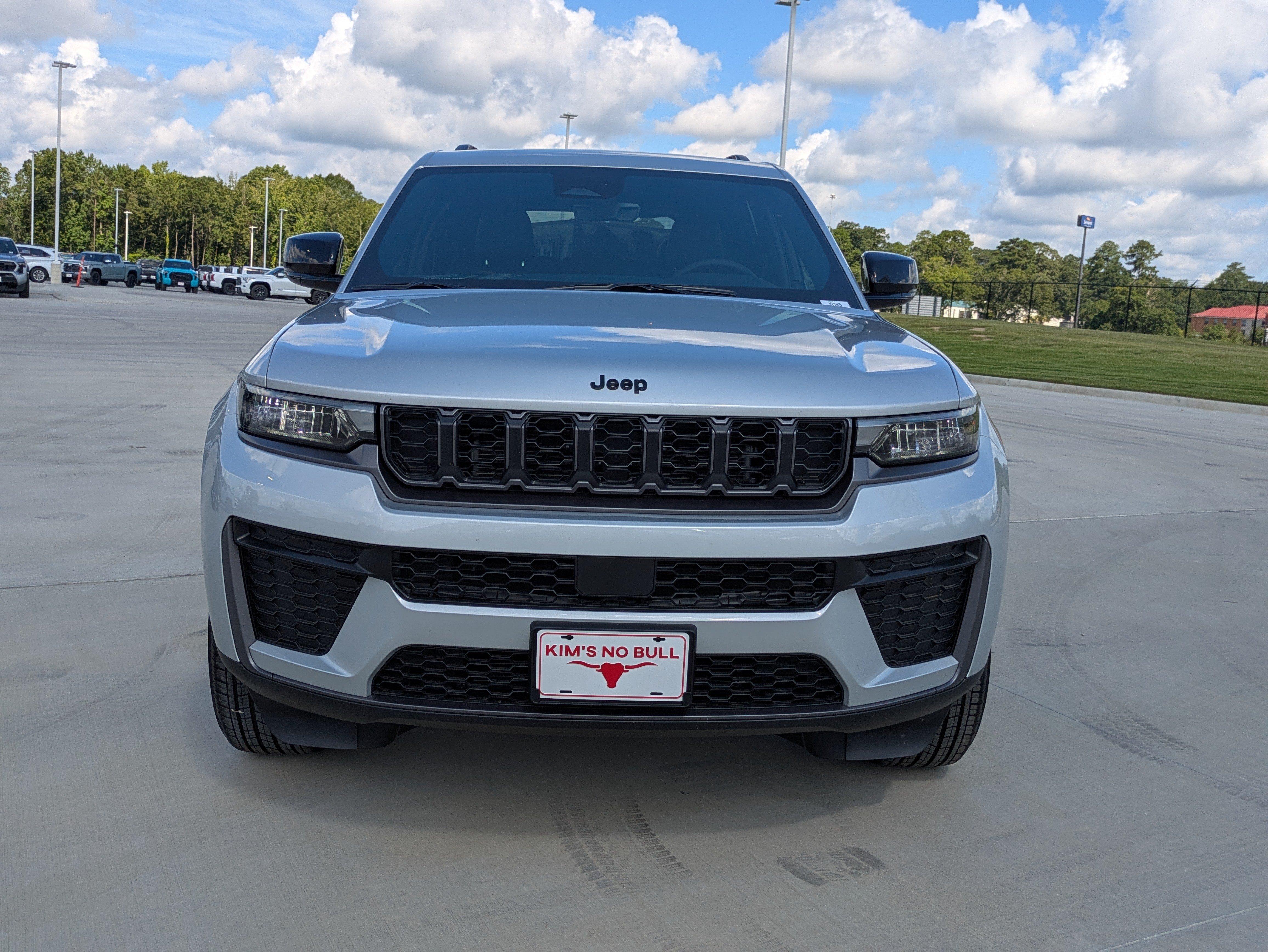 New 2026 Jeep Grand Cherokee Altitude RWD image 8