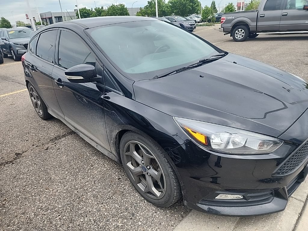 Used 2018 Ford Focus ST FWD image 12