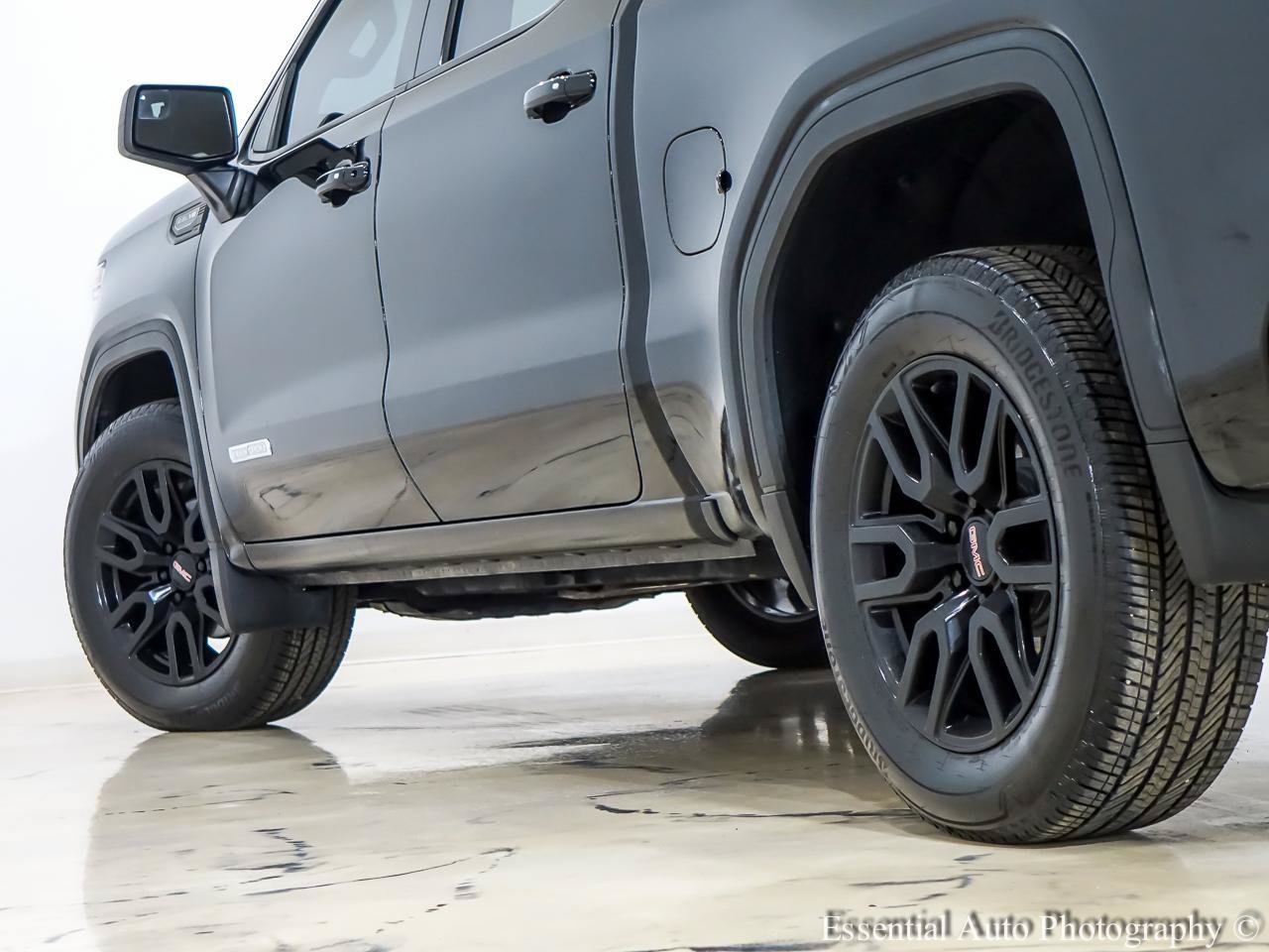 Used 2021 GMC Sierra 1500 Elevation RWD image 11