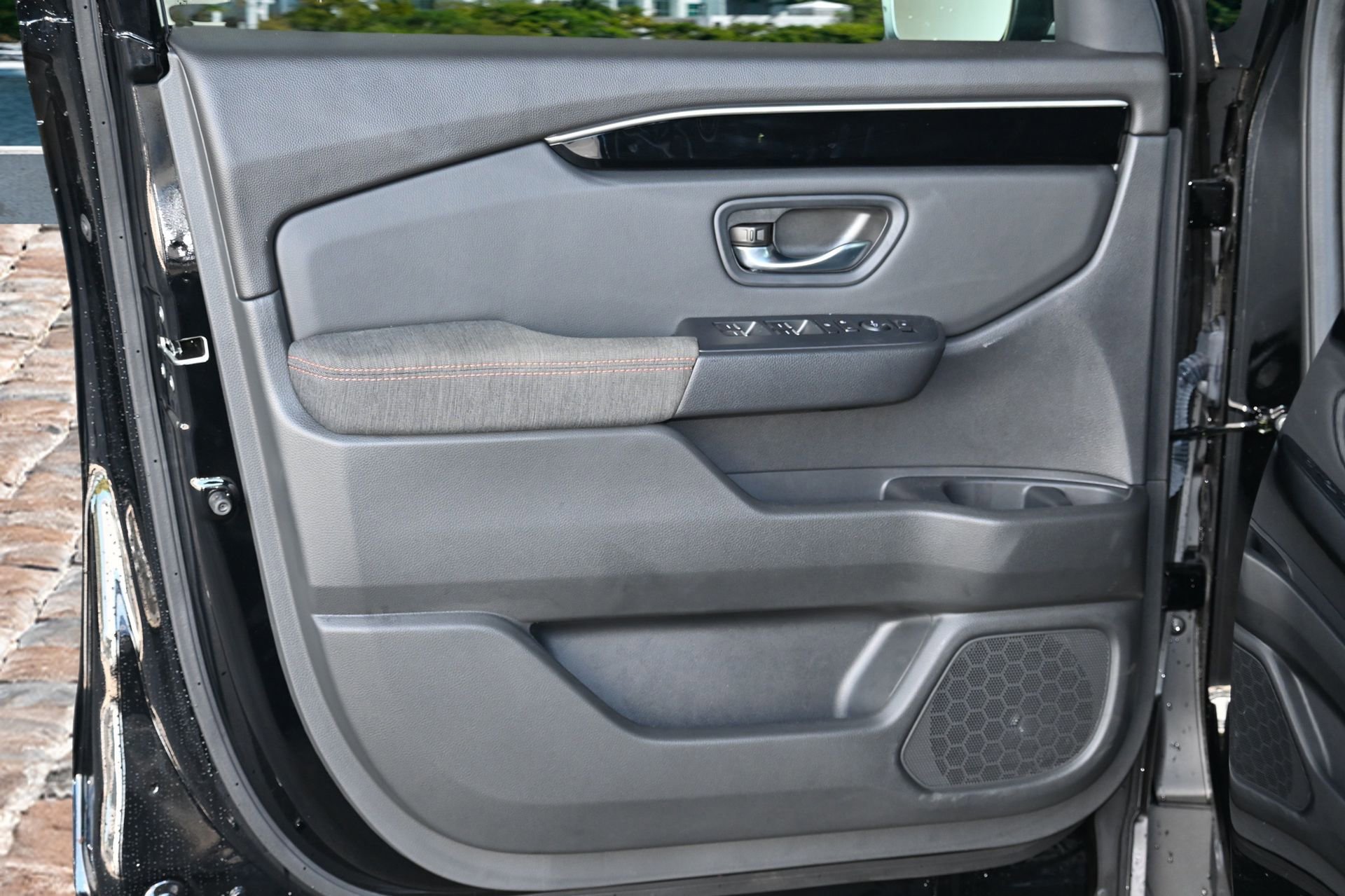 New 2025 Honda Pilot Sport image 10