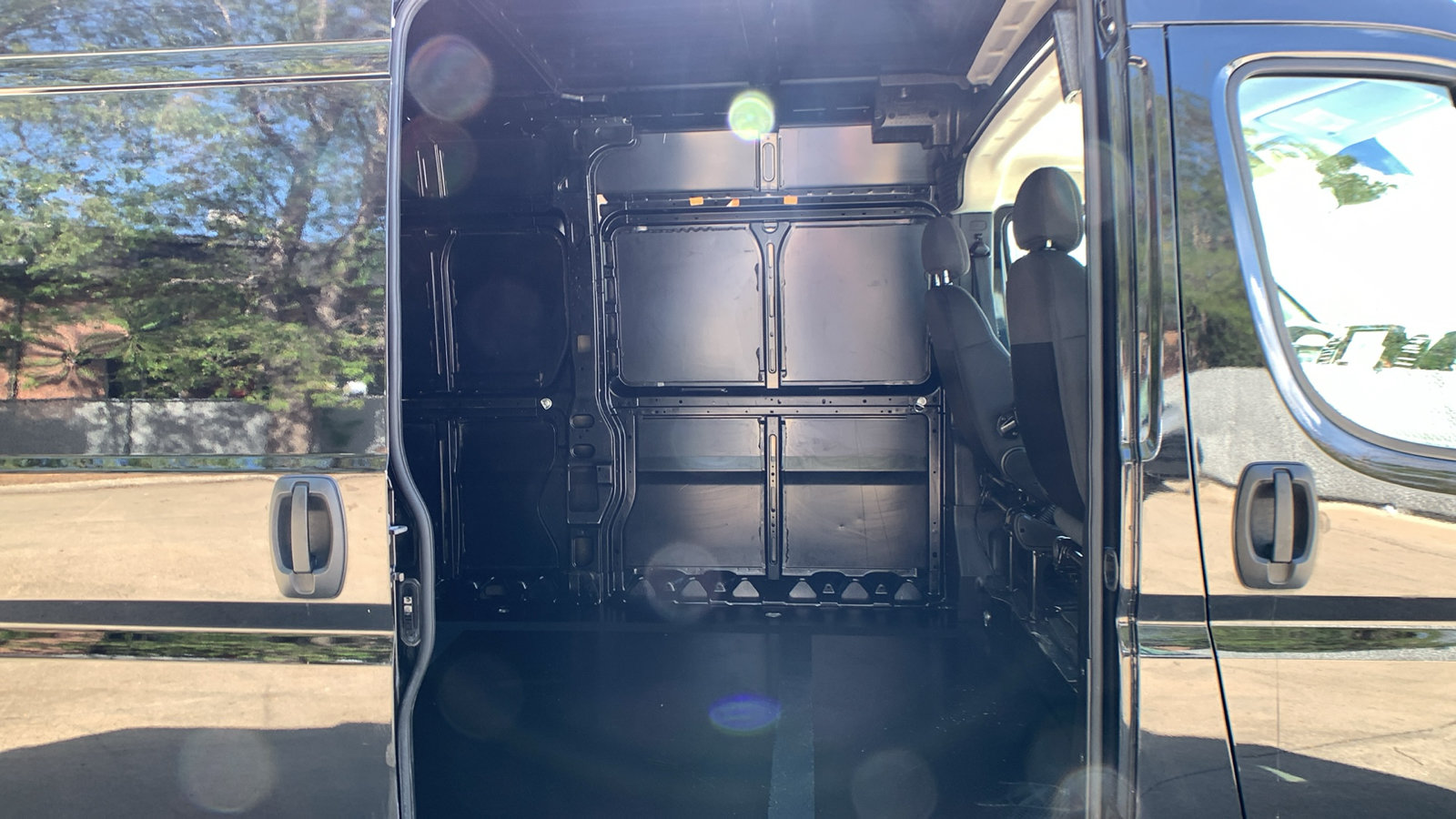 Used 2023 RAM ProMaster 2500 FWD image 16