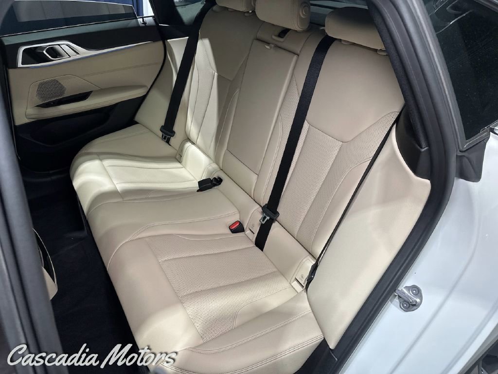 Used 2023 BMW i4 eDrive40 w/ Premium Package image 9