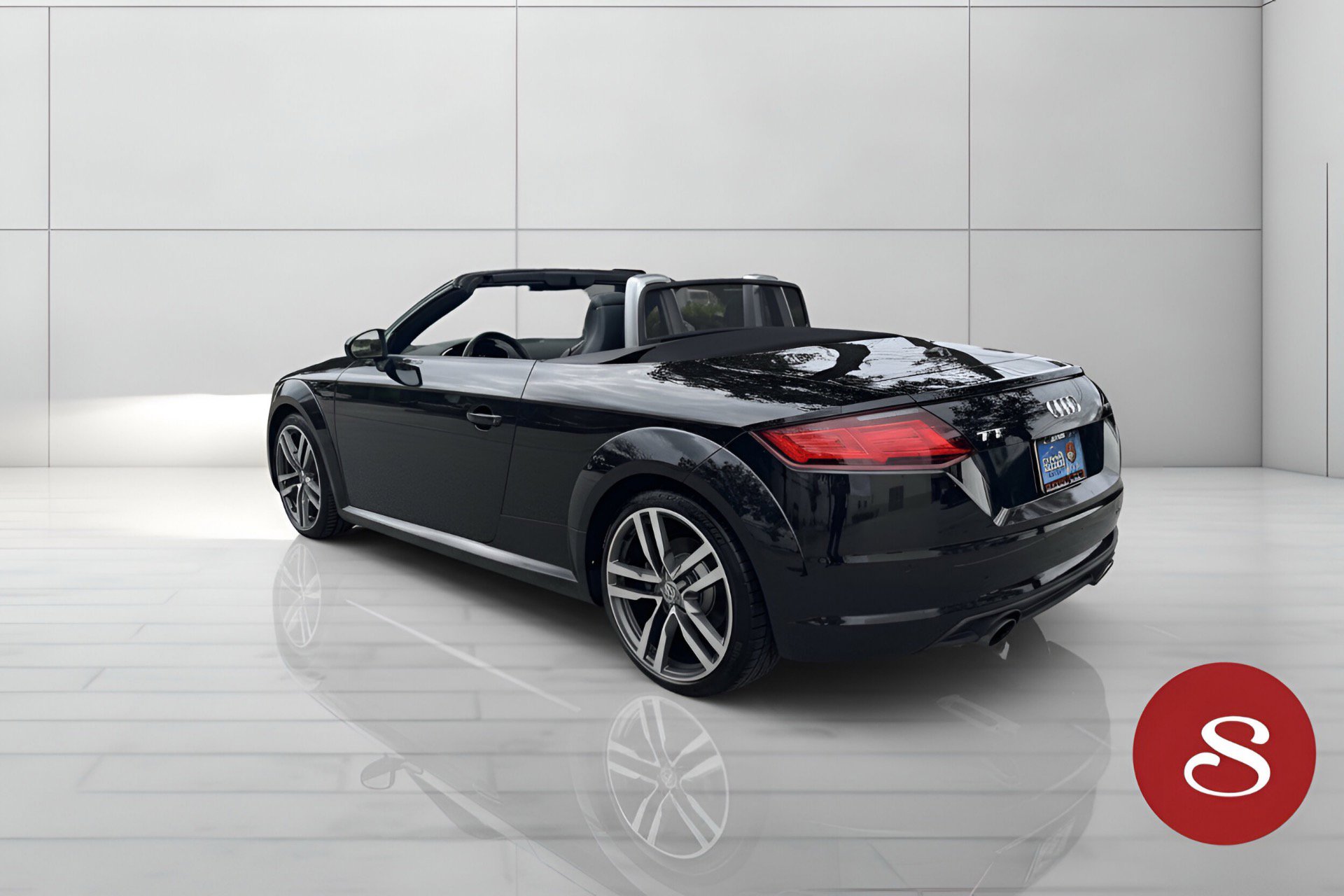 Used 2018 Audi TT 2.0T w/ Technology Package image 2