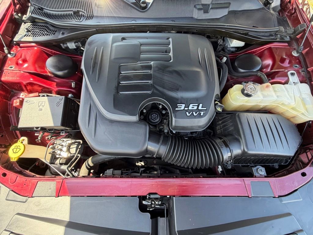 Used 2020 Dodge Challenger SXT w/ Driver Convenience Group RWD image 16