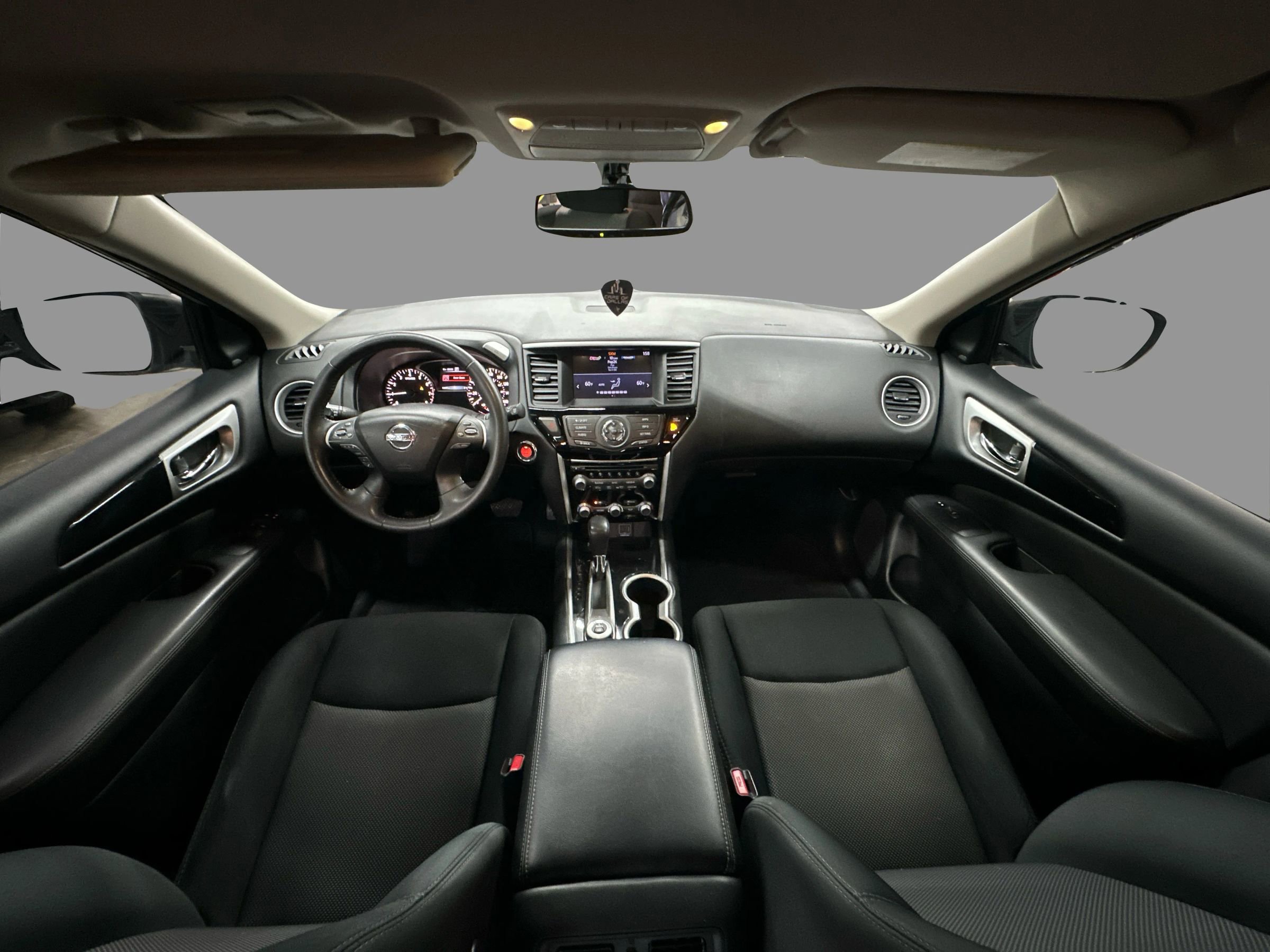 Used 2019 Nissan Pathfinder SV image 39