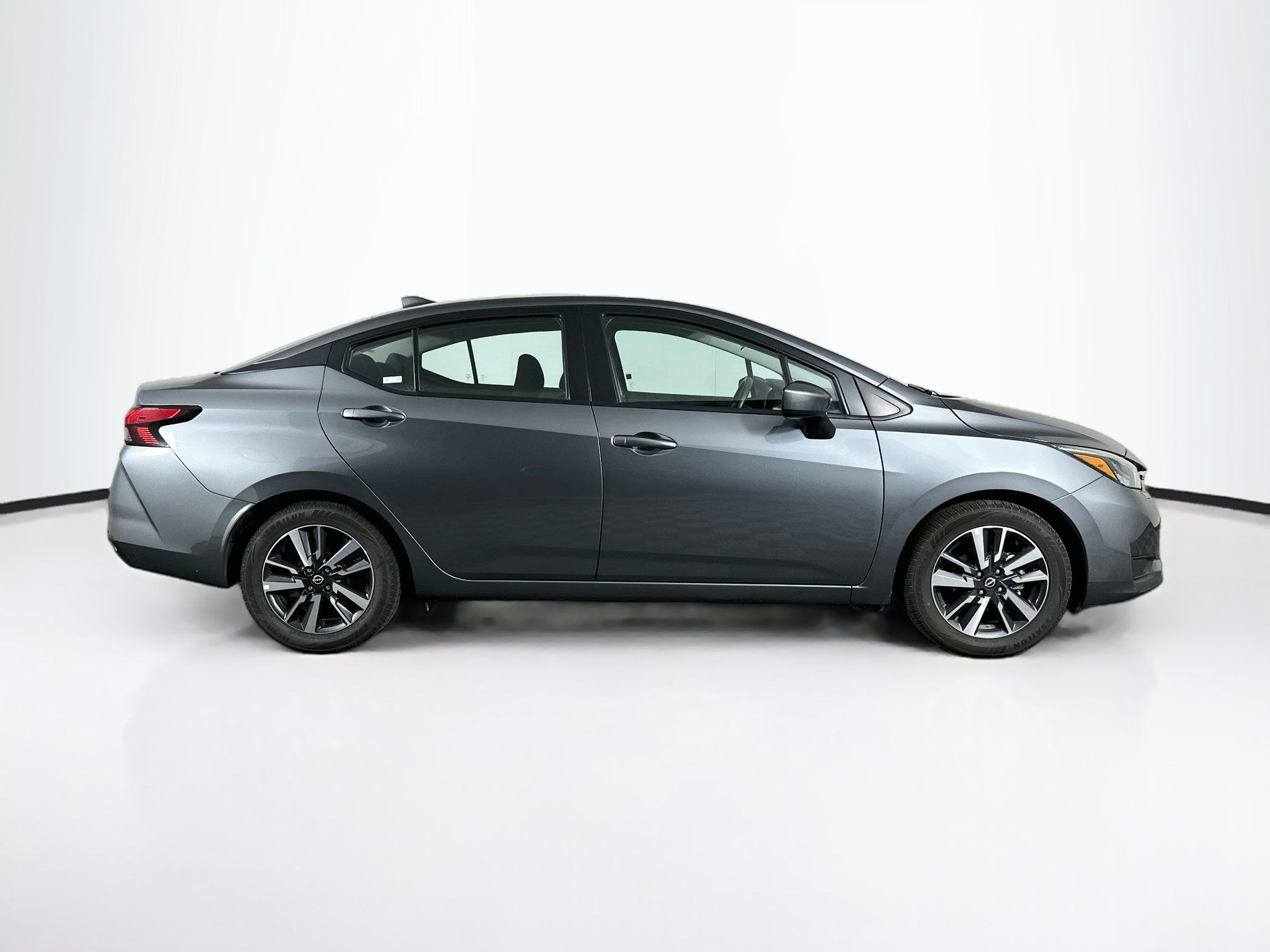 Used 2025 Nissan Versa SV FWD image 10