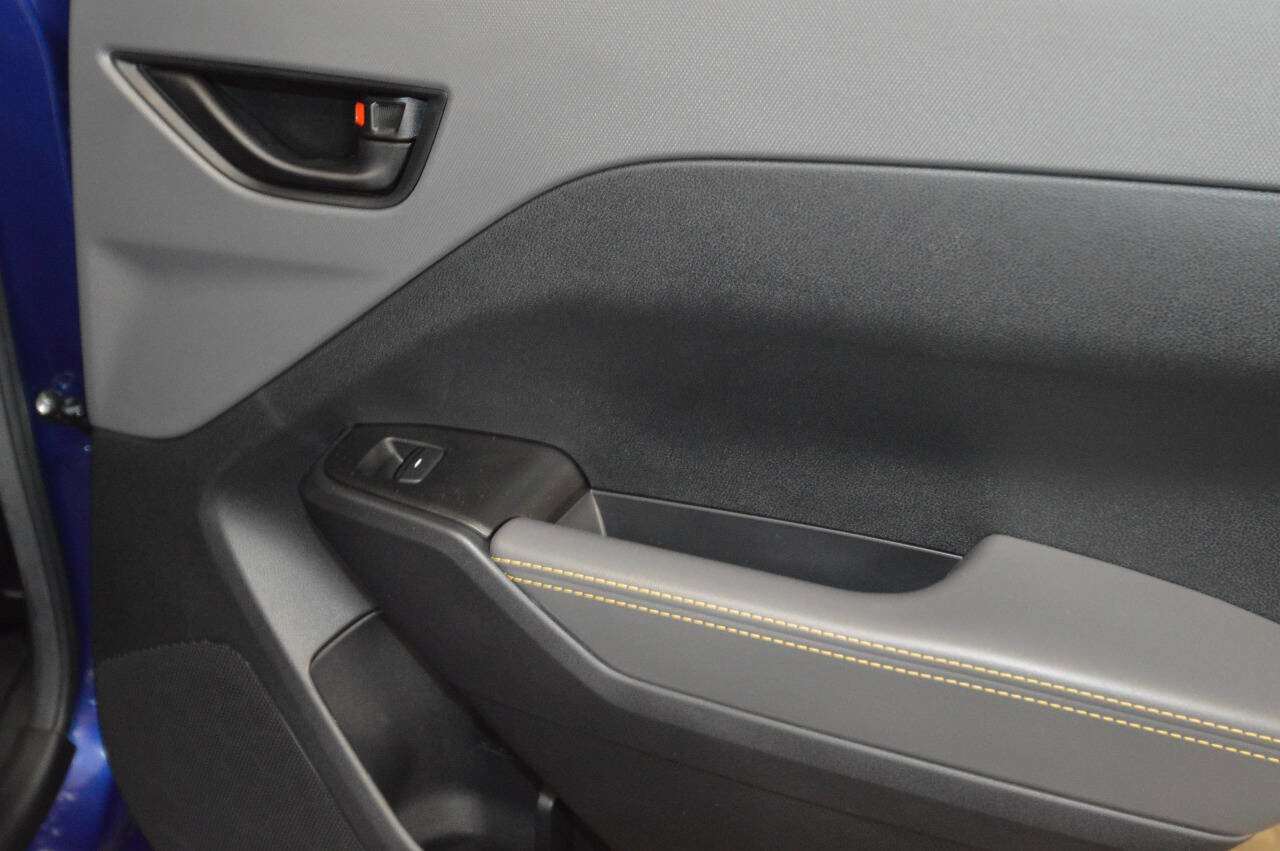 Used 2025 Subaru Crosstrek 2.5i Sport w/ Crosstrek Mirror Package image 15