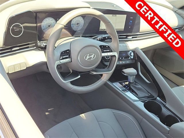 Used 2024 Hyundai Elantra SEL w/ Convenience Package FWD image 2