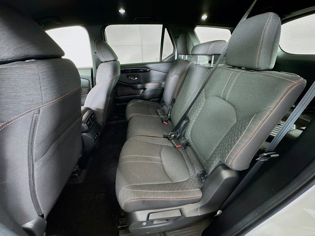 Used 2023 Honda Pilot Sport image 23