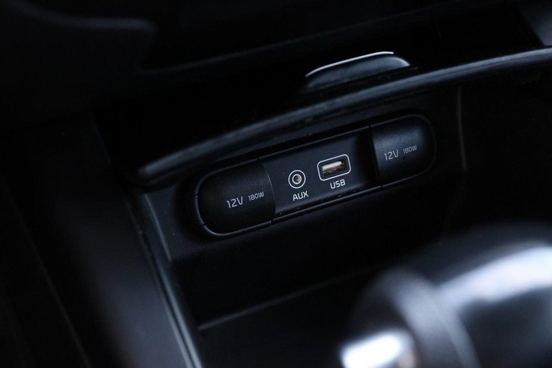 Used 2017 Kia Sorento L image 17