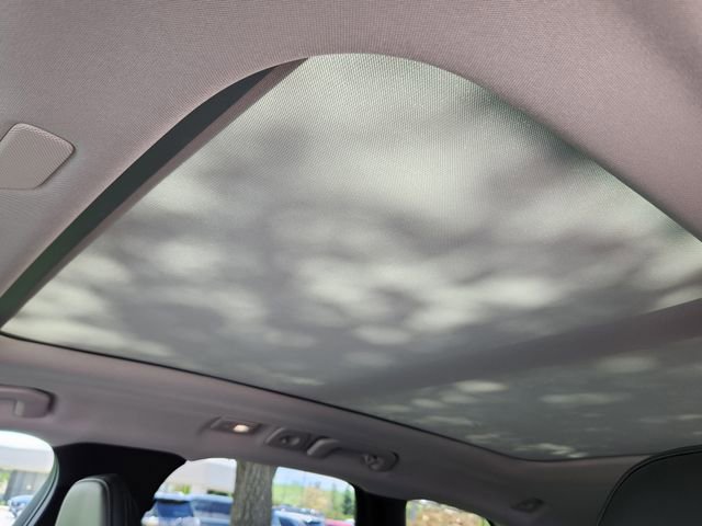 New 2025 Volvo XC60 B5 Core w/ Climate Package image 18