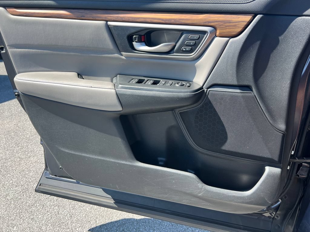 Used 2017 Honda CR-V Touring image 19