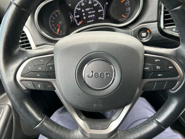 Used 2020 Jeep Grand Cherokee Altitude AWD/4WD image 7