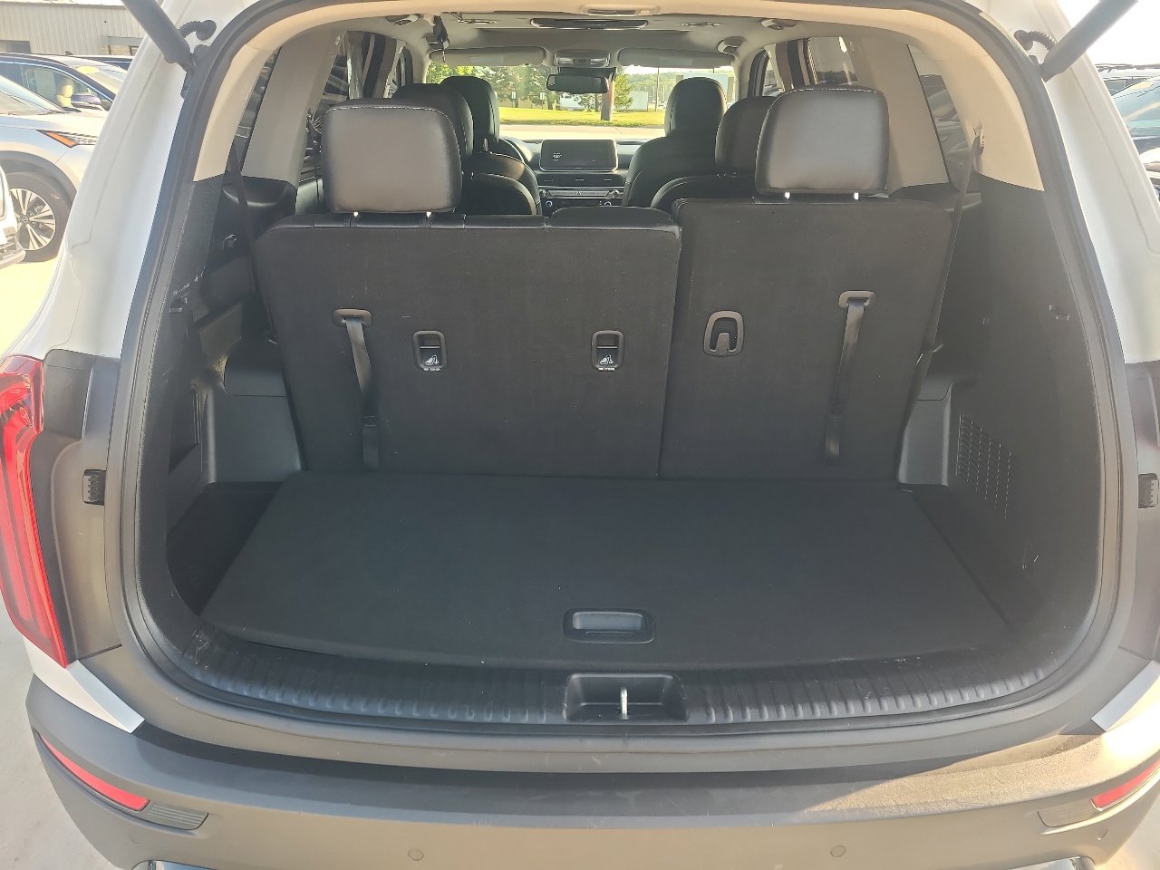 Used 2022 Kia Telluride EX w/ EX Premium Package image 10