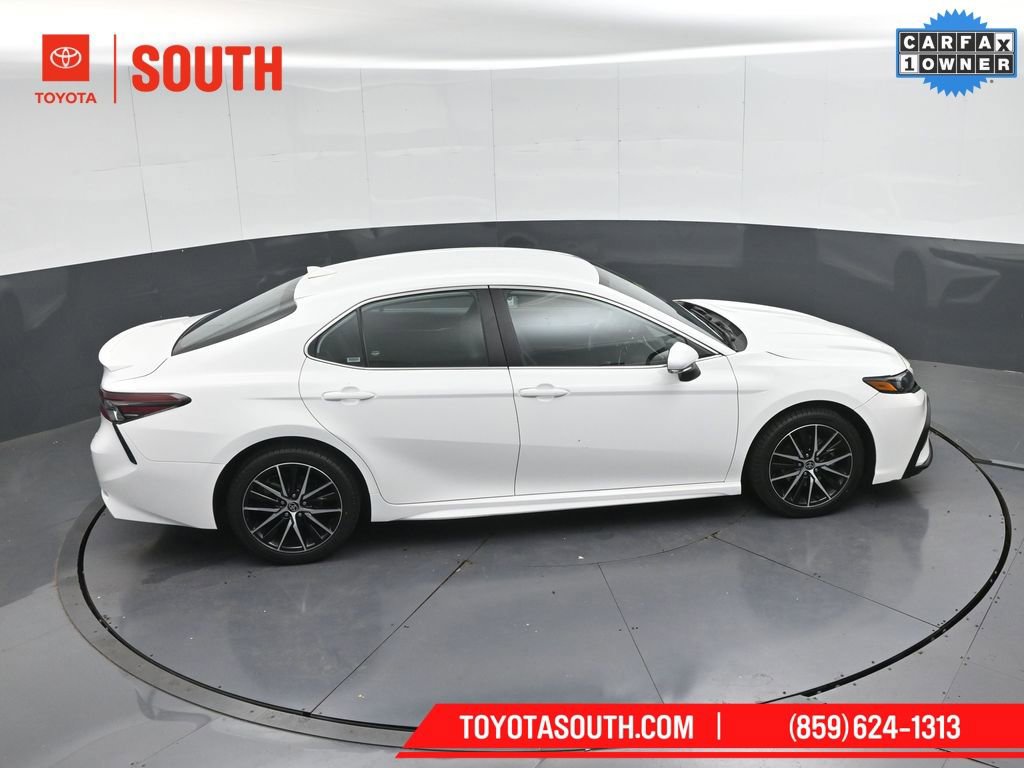 Used 2024 Toyota Camry SE image 47