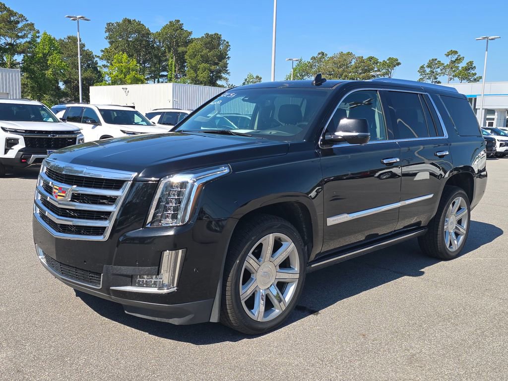 Used 2017 Cadillac Escalade Premium Luxury AWD/4WD image 7