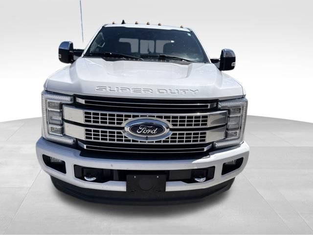 Used 2019 Ford F350 Platinum w/ Platinum Ultimate Package AWD/4WD image 3
