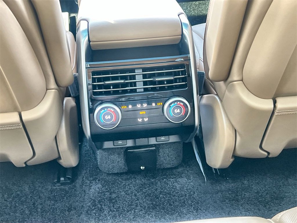 New 2026 Land Rover Range Rover SE image 16