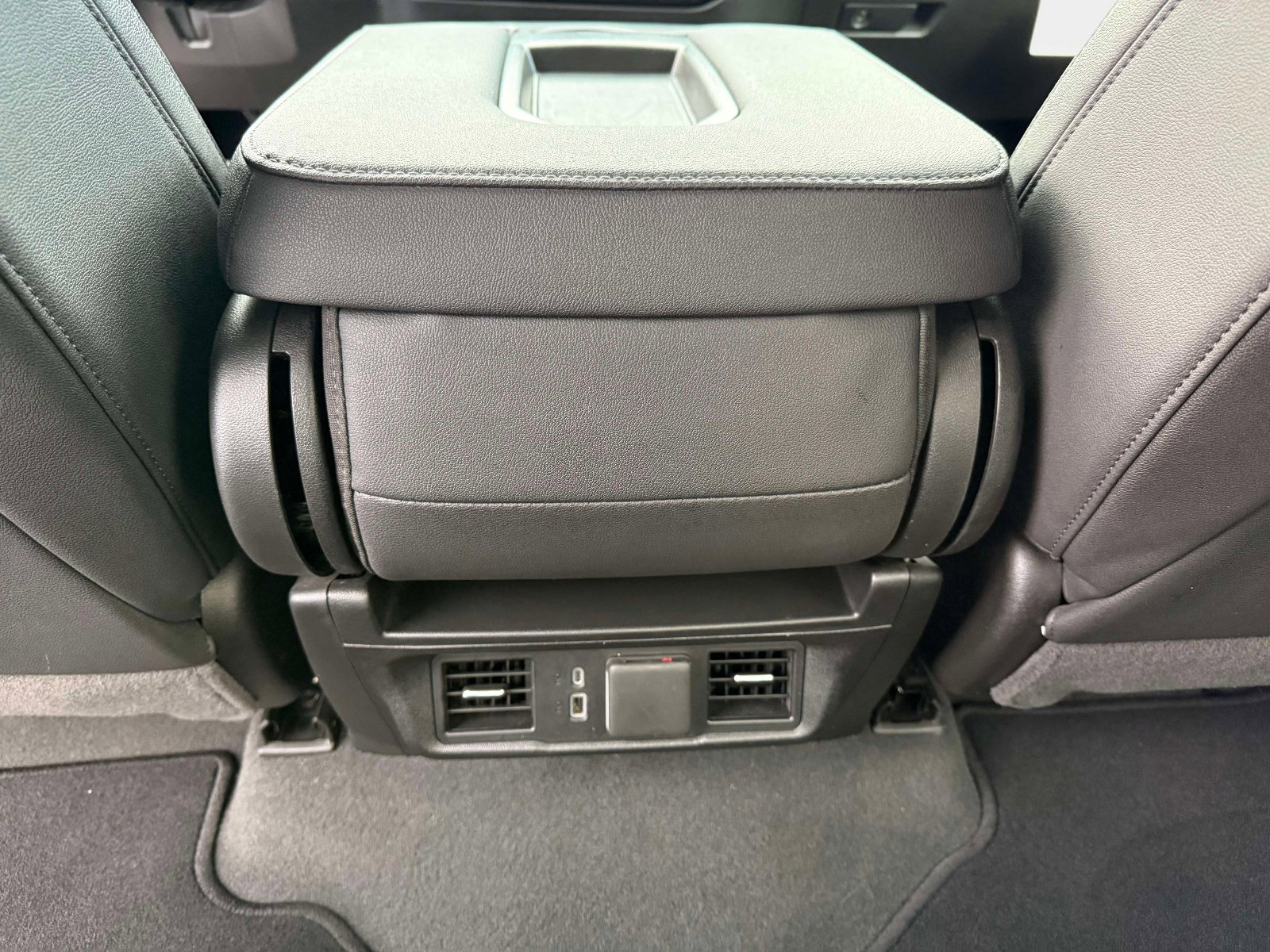 Used 2026 GMC Sierra 1500 SLT image 17