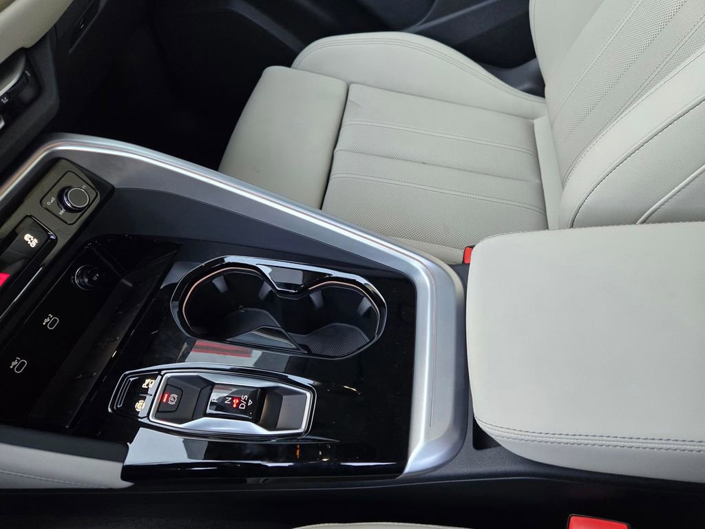 New 2025 Audi Q5 Premium Plus image 24