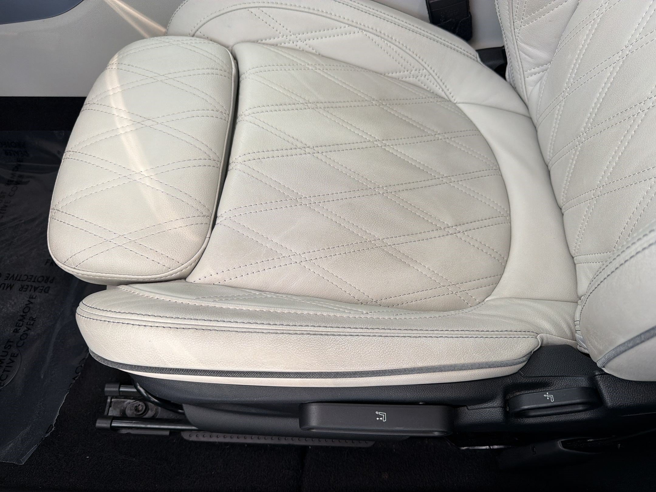 Certified 2024 MINI Cooper Clubman S w/ Signature Upholstery Package FWD image 14