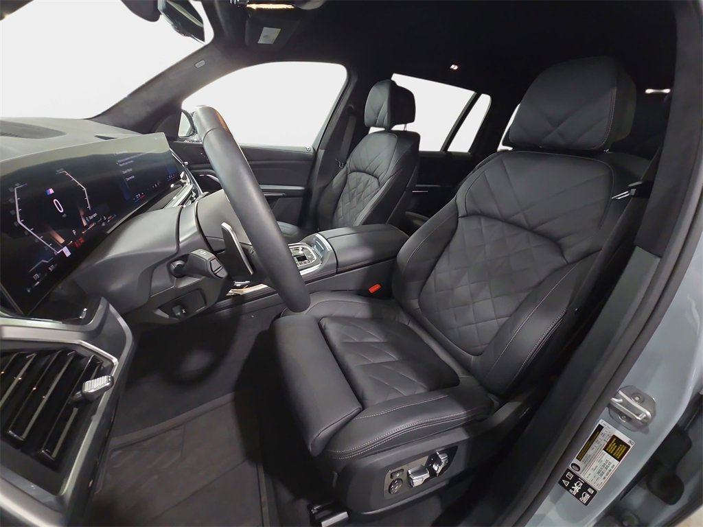 Used 2026 BMW X7 xDrive40i w/ M Sport Package image 14