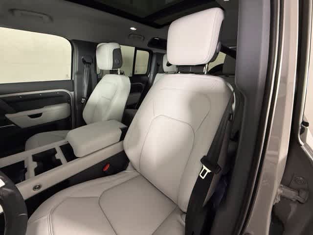 New 2026 Land Rover Defender 110 X-Dynamic SE AWD/4WD image 6
